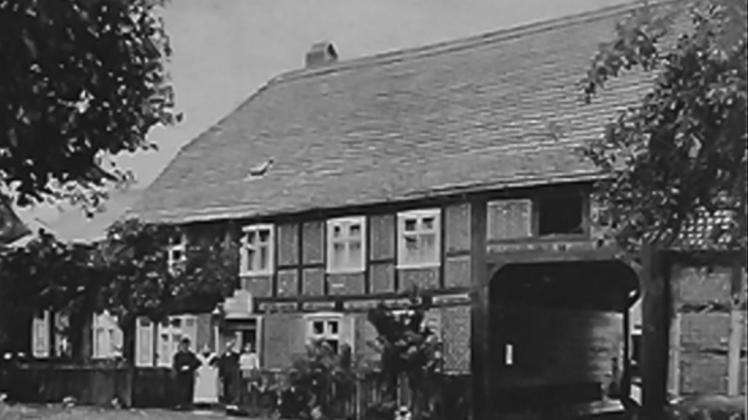 Im Sükower Gasthof von Fritz Voß brannte nicht nur zuerst das Licht, sondern der Einzug der Elektrizität wurde hier mit dem Landrat gefeiert.