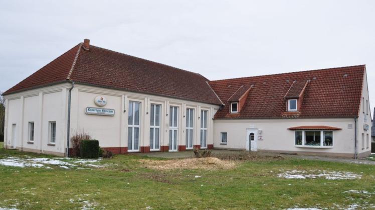 Der Förderverein hat für das Kulturhaus schon viel geschafft, aber die weiteren Arbeiten können die Vereinsmitglieder nicht mehr aus eigener Kraft stemmen.