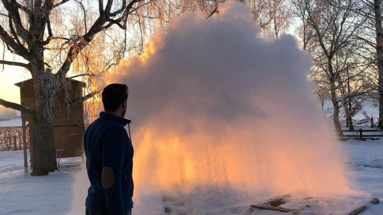 Eine Schneewolke im eigenen Garten – wie geht denn sowas?