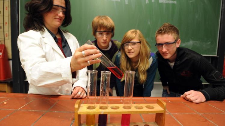 Können Sie mit dem Chemie-Wissen von Schülern mithalten?