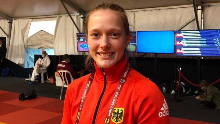 Glücklich, dass sie Olympiasiegerin Majlinda Kelmendi werfen konnte: Annika Würfel in Tel Aviv