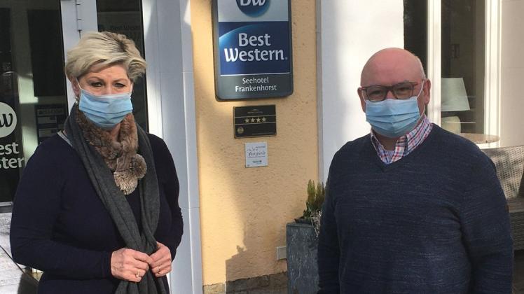 Machten auf die schwierige Situation der Gastronomie in der Landeshauptstadt aufmerksam: Dehoga-Chef Matthias Theiner und Vorstandsmitglied Petra Schmidt.