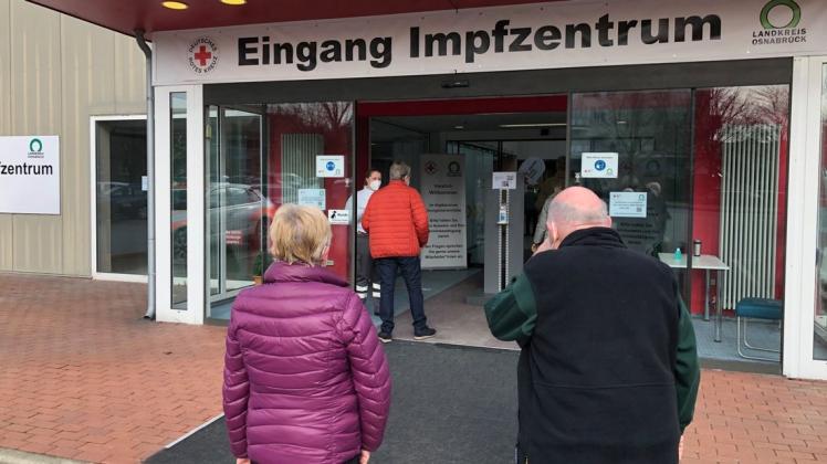 Mehr Impfungen gegen Corona in Impfzentrum in