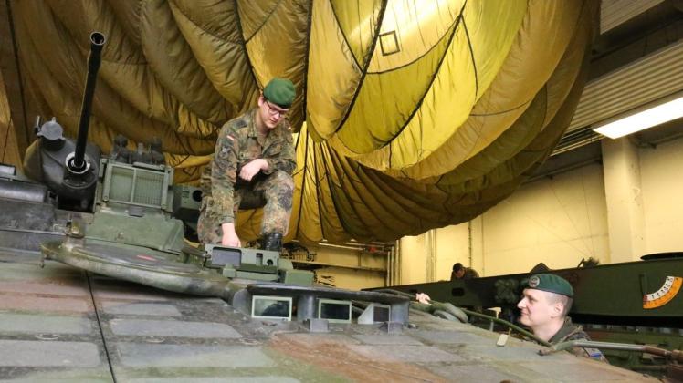 Auf den ersten Blick sieht dieser Marder aus, wie seine Vorgänger. Doch diese in Hagenow vorgestellte Version hat es in sich und soll auch noch bis 2030 der Standard sein.