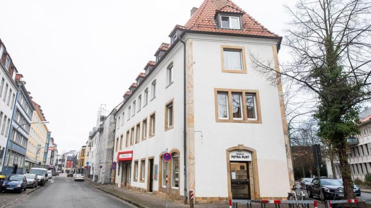 Der Friseursalon von Petra Rust ist nur wenige Meter weiter an die Ecke Georg-/Schillerstraße in Osnabrück gezogen.