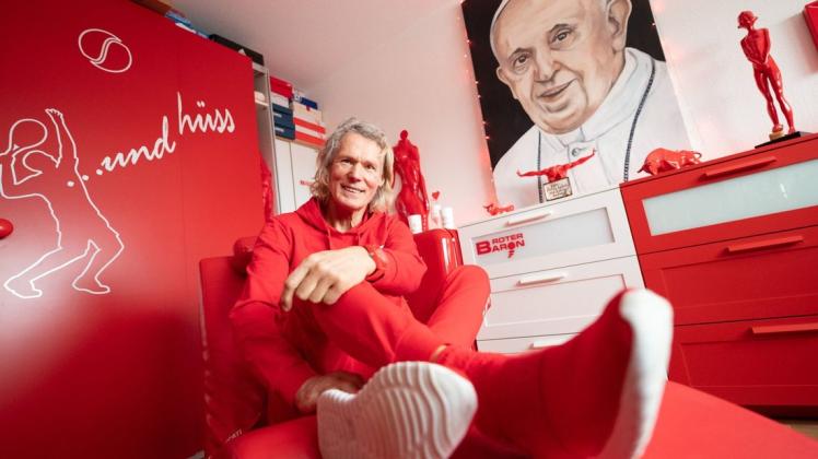 Rot ist seine Lieblingsfarbe: Freunde und Bekannte nennen Bernd Klein seit 30 Jahren den Roten Baron.