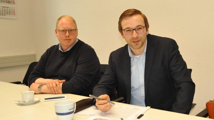 Laut Hendrik Naber (links) und Arne Fillies verzichtet die CDU auf einen Bürgermeisterkandidaten.