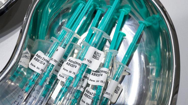 Ladenhüter: Der Impfstoff von Astra-Zeneca soll nun schneller verimpft werden. Dazu müsste es aber mehr Flexibilität bei der Priorisierung geben.
