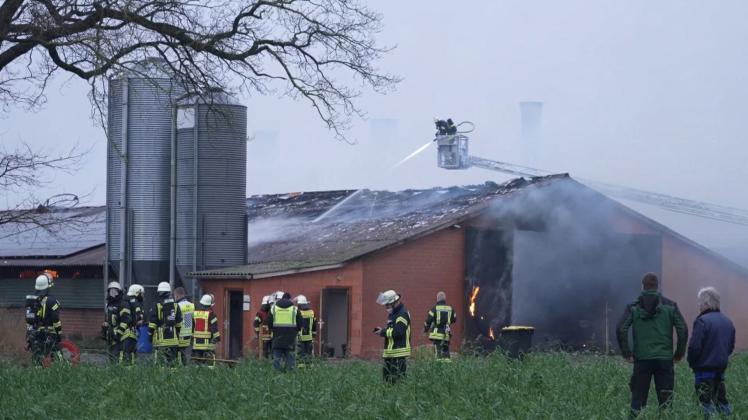 Erst Im Dezember löschten die Mitglieder der Feuerwehr Ganderkesee einen Brand in einem Putenmastbetrieb.