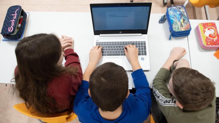 Mit dem Digitalpakt Schule soll das Klassenzimmer moderner werden.