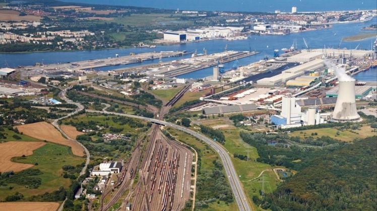 Als Energiehafen wird der Seehafen Rostock auch künftig von exponierter Bedeutung sein.