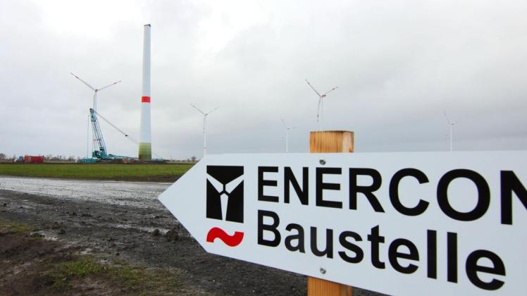 Auf Ganderkeseer Seite des Windparks an der Sannauer Hellmer baut die Deutsche Windguard ein Windrad der Firma Enercon. Die Anlage ist ein Prototyp und durchläuft hier ihr Zertifizierungsverfahren.