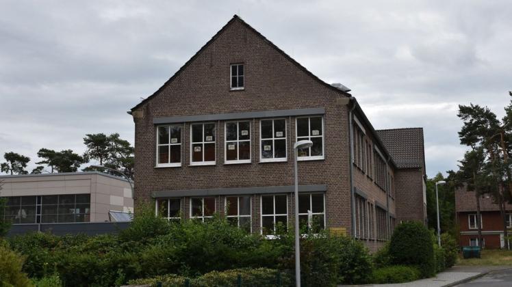 Von einem Alleingang eines Vaters spricht der Elternrat der Matthias-Claudius-Schule. Der Mann hatte die Informationen über einen Corona-Fall kritisiert, die es von der Schule gab. Von einem Alleingang eines Vaters spricht der Elternrat der Matthias-Claudius-Schule. Der Mann hatte die Informationen über einen Corona-Fall kritisiert, die es von der Schule gab.