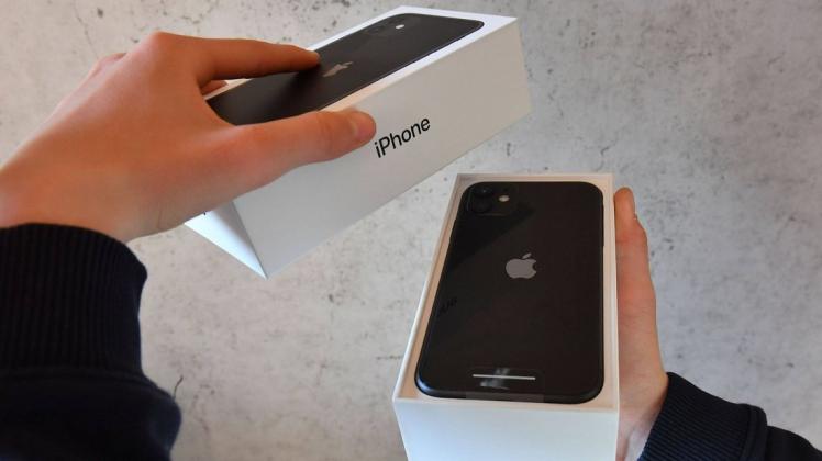 Ein iPhone 11 wurde zum Verkauf angeboten, doch weder die Angeklagte, noch die Käufer haben es je gesehen.