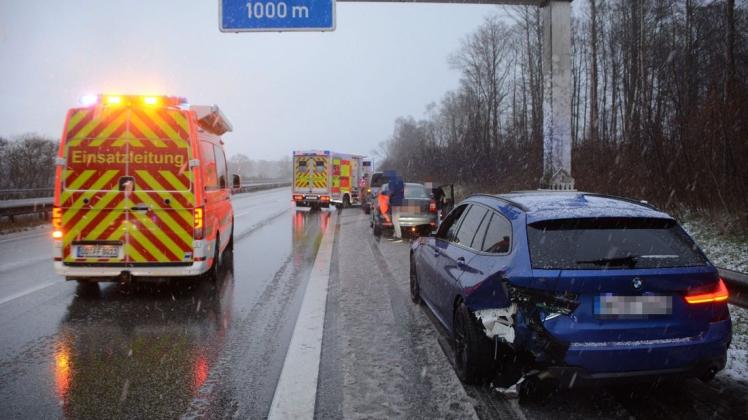 Die Unfallserie auf der Autobahn 24 hat sich  am Dienstagabend fortgesetzt.