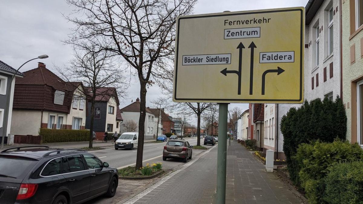 Neumünster durchforstet den Schilderwald und Hinweise müssen weg. | SHZ