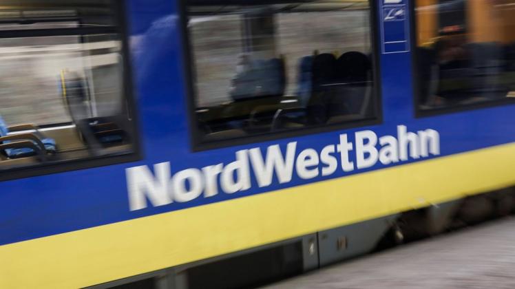 Der Rettungseinsatz führte zu stundenlangen Verspätungen bei der Nordwestbahn. (Symbolfoto)