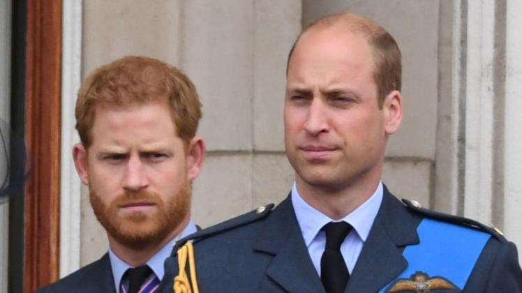 Verfeindete Brüder: Die Prinzen Harry (links) und William treffen zur Trauerfeier für ihren verstorbenen Großvater, Prinz Philip, wieder aufeinander. Ein Gipfeltreffen zweier Kontrahenten?
