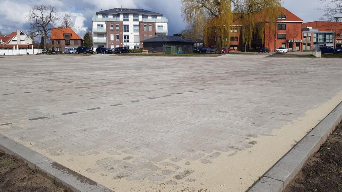 Corona DriveInTestzentrum am Montag in Ihrhove NOZ