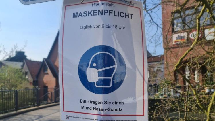 Maskenpflicht-Hinweis in Bad Oldesloe.