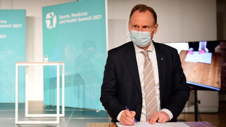 Andy Grote ist einer der Erstunterzeichner der „Hamburg Declaration“ auf dem Kongress „Sports, Medicine and Health Summit 2021“