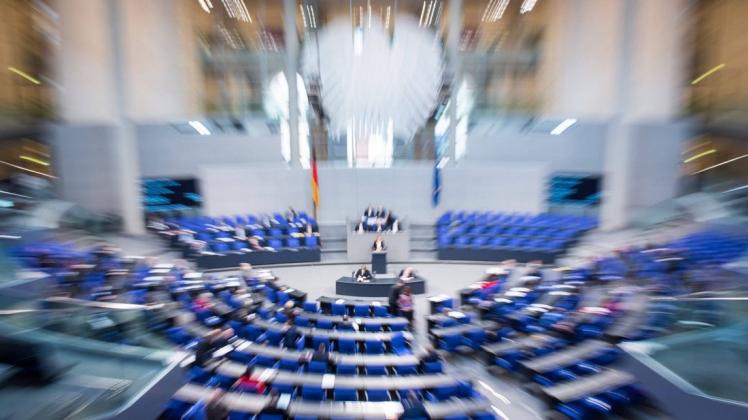 Im Bundestag sind Politiker mit systemrelevanten Ausbildungen, Berufen und Studienabschlüssen Mangelware.