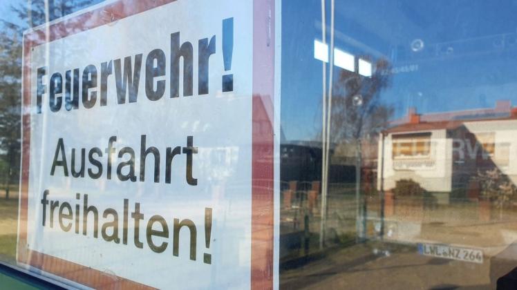 Der finanzielle Rahmen ist abgesteckt. Bald kann ein neues Feuerwehrfahrzeug aus der Ausfahrt des Gerätehaues in Neu Gülze zu Einsätzen fahren.
