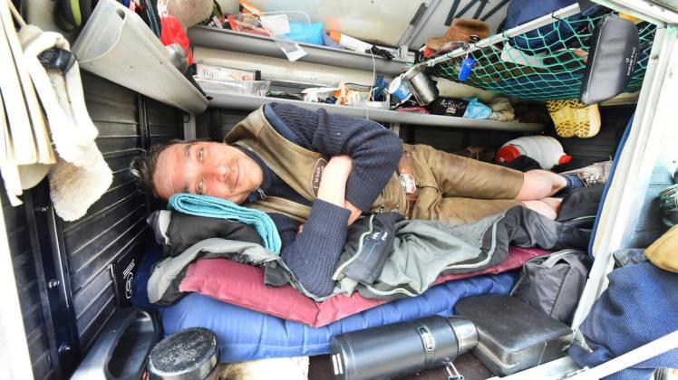 Der 36-jährige Michael Rott aus Chemnitz will Deutschland unbedingt verlassen – und geht mit seinem "Häusl" nach Skandinavien.