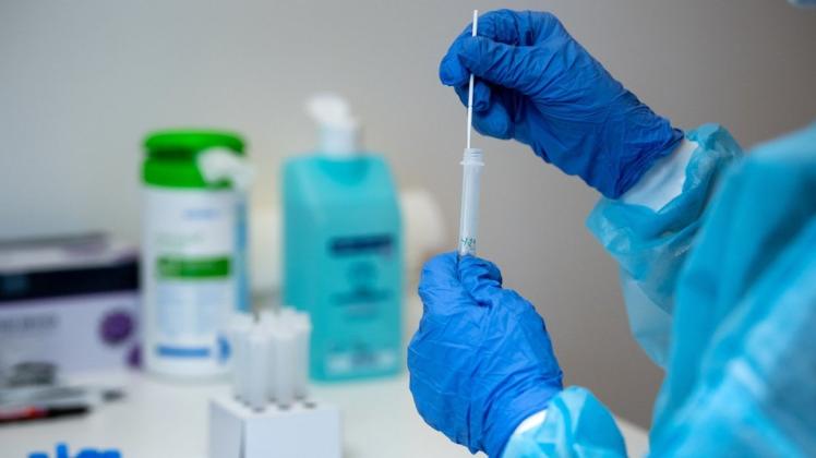 In Delmenhorst und im Landkreis Oldenburg gibt es mittlerweile viele Testzentren, in denen kostenlose Corona-Schnelltests möglich sind. (Symbolfoto) In Delmenhorst und im Landkreis Oldenburg gibt es mittlerweile viele Testzentren, in denen kostenlose Corona-Schnelltests möglich sind. (Symbolfoto)