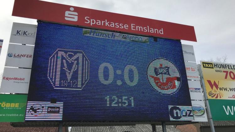 Auf seiner Videowand will der SV Meppen vor dem Lübeck-Spiel das Motivationsvideo zeigen. Das Foto entstand vor dem Anpfiff der Rostock-Partie. Foto: Dieter Kremer