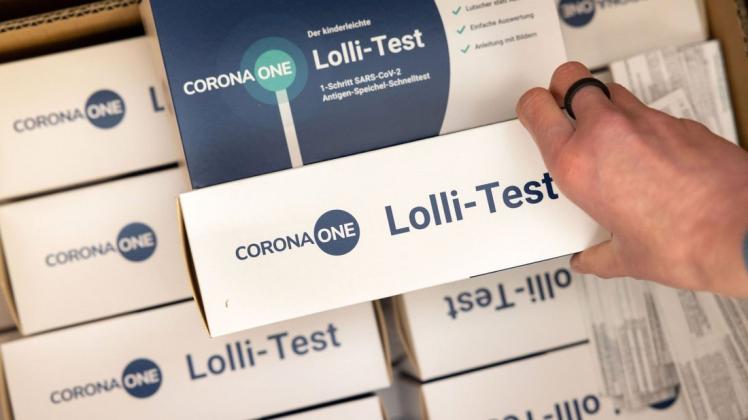 Der Lolli-Test ist eine Möglichkeit, sich selbst auf das Coronavirus zu testen.