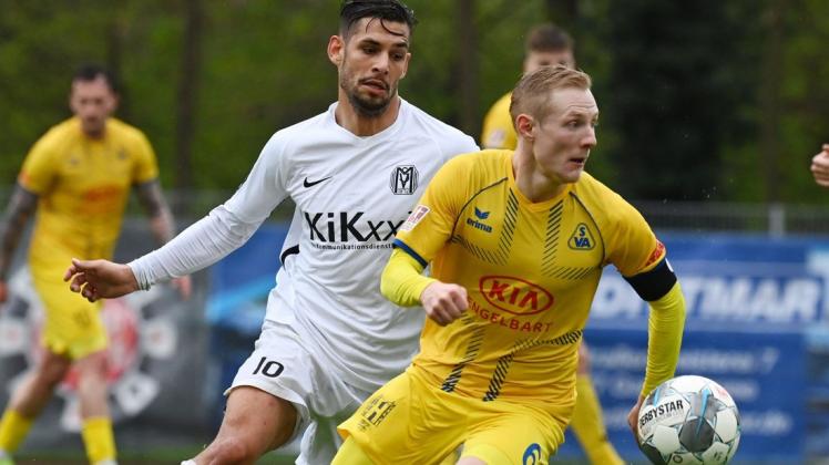 Kapitän Nick Köster (rechts) bleibt beim SV Atlas Delmenhorst. Kapitän Nick Köster (rechts) bleibt beim SV Atlas Delmenhorst.