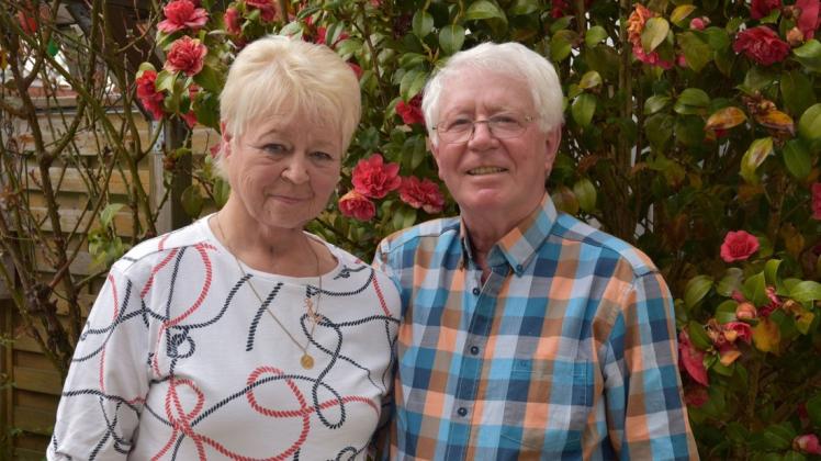 Seit 50 Ehejahren gehen sie durch Höhen und Tiefen: Ursula und Siegfried Jasper feiern heute Goldene Hochzeit. Seit 50 Ehejahren gehen sie durch Höhen und Tiefen: Ursula und Siegfried Jasper feiern heute Goldene Hochzeit.