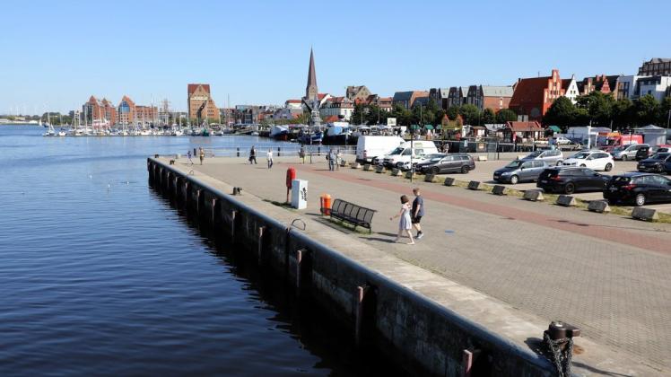 Rostock will eine neue Markthalle bauen. Das beschloss die Bürgerschaft im Januar 2020. Doch wo sie errichtet wird, wird noch diskutiert.