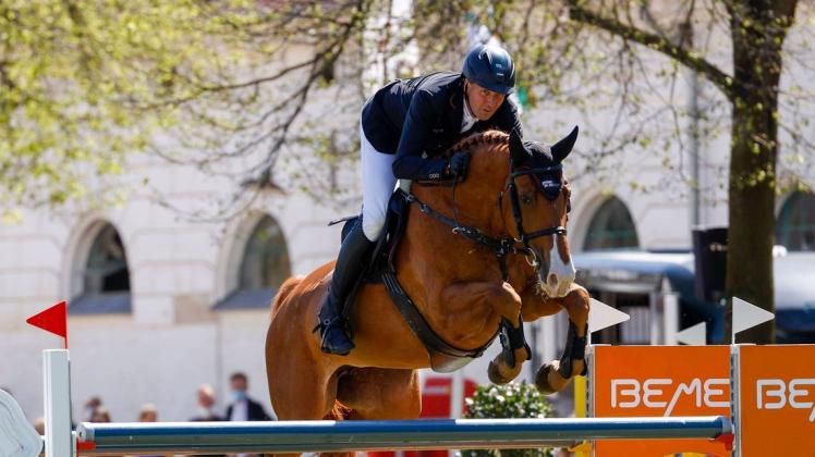 Olympiakadermitglied André Thieme aus Plau startet beim 2. Gut Einhaus Springfestival in Herzlake. Olympiakadermitglied André Thieme aus Plau startet beim 2. Gut Einhaus Springfestival in Herzlake.