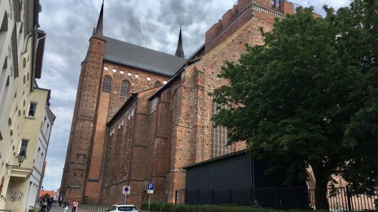 Hunderttausende Gäste besuchen Jahr für Jahr die Wismarer Stadtkirchen, hier die St.-Georgen-Kirche zu Wismar.