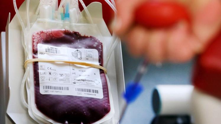 Blutspenden werden auch während der Corona Krise weiter dringend benötigt.