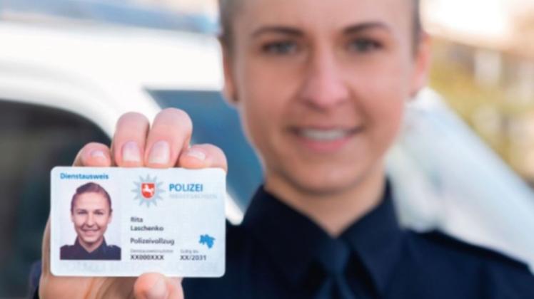 Polizisten im Emsland erhalten neuen Dienstausweis | NOZ