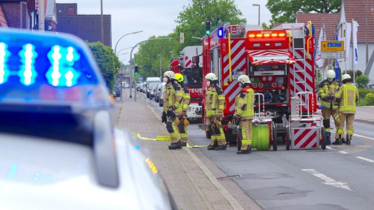Am Hasporter Damm in Delmenhorst ist am Samstag eine Dunstabzugshaube in Brand geraten.