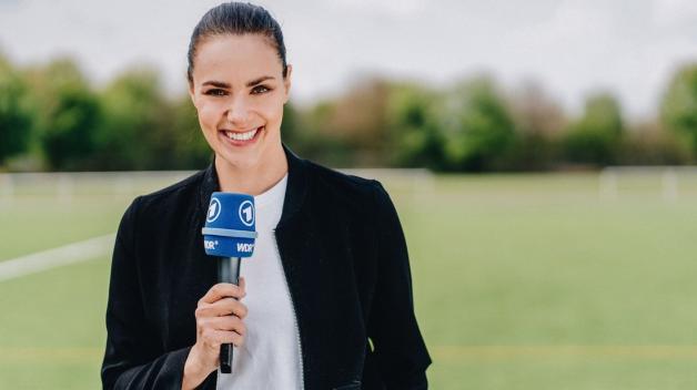 Neue Sportschau Moderatorin Esther Sedlaczek Im Interview Shz 