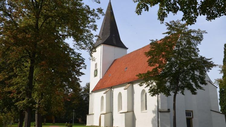 Aus Senden im Kreis Coesfeld kommt Pastorin Annika Hilker nach Ueffeln. Sie wird Pastorin der Kirchengemeinde St. Marien, zu der auch Neuenkirchen und Merzen gehören.