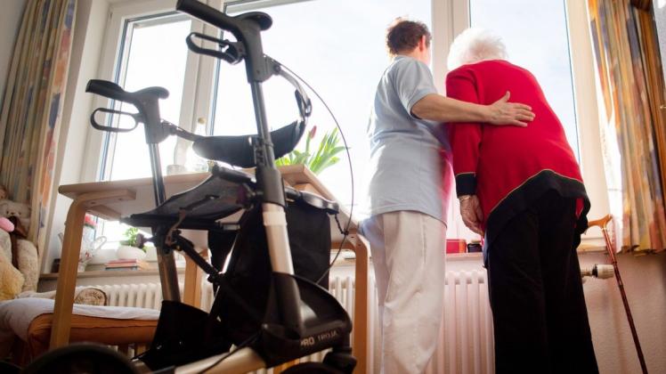 Einen Platz im Pflegeheim können sich viele Senioren nicht mehr leisten.