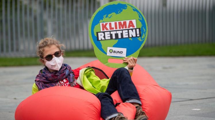 Unter dem Motto „Rostock und die Klimakrise – Ermutigung zu ihrer Bewältigung“ würdigt die Richard-Siegmann-Stiftung im Jahr 2021 besonderes Engagement auf dem Weg zur Klimaneutralität unserer Stadt.