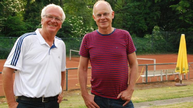 Der Ganderkeseer Bürgermeisterkandidat Udo Heinen und Sportwissenschaftler Dr. Ulf Gebken (rechts) tauschten sich mit Vereinen aus der Gemeinde zur Zukunft des Sports aus.