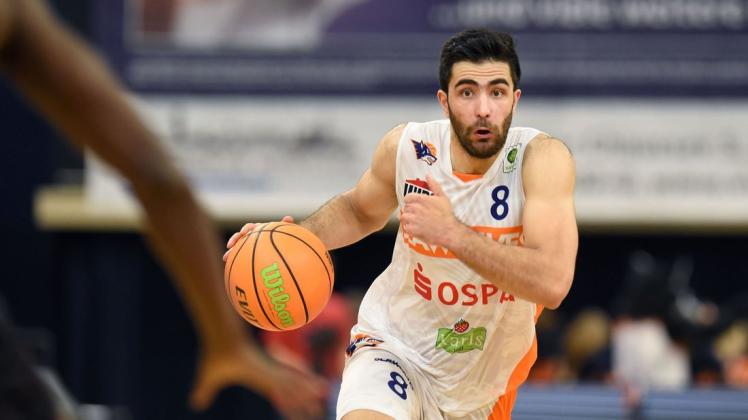 Behnam Yakhchali wird in der kommenden Saison für die Syntainics MBC in der Basketball-Bundesliga auflaufen.