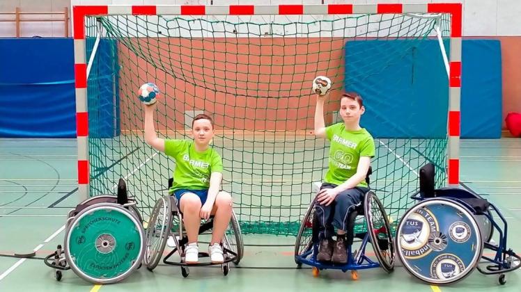 Ben-Louis und Fynn-Morris Giebert, die Söhne von Abteilungsgründer Andreas Giebert vom Delmenhorster TV, präsentierten Rollstuhlhandball schon bei vielen Gelegenheiten.