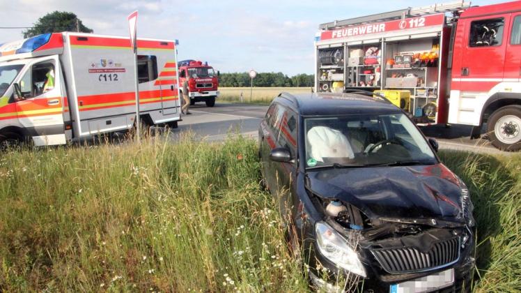 Auf der B 103 zwischen Plau Appelburg und Dresenow beachteteein Jaguar-Fahrernicht die Vorfahrt einer Auto-Fahrerin.