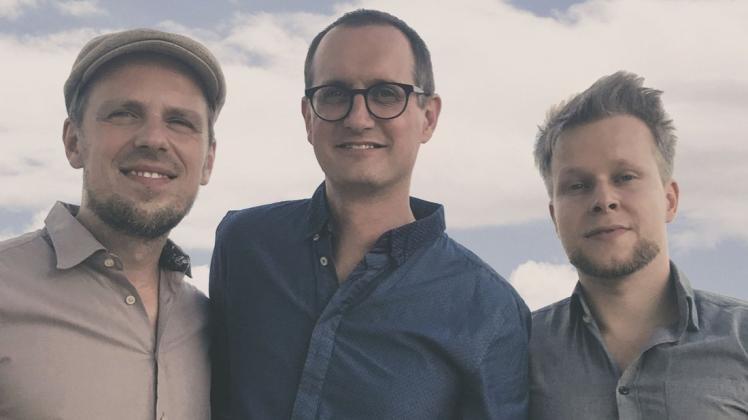 Eröffnet die Konzertreihe „Sommer. Musik. Abend.“ in Ganderkesee: das Trio „Bending Times“ mit (von links) Christian Grosch, Enno Lange und Toralf Schneider.