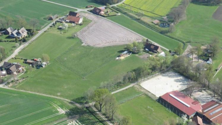Die Nachfrage nach Bauplätzen im rund drei Hektar großen Gebiet "Tiefer Weg" ist enorm. Das Gebiet liegt oberhalb des Sport- und des Reitplatzes in Venne (Archivfoto).