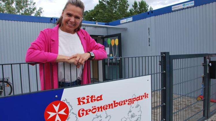 Buntes Leben in grauen Containern: Nadine Münstermann ist mit dem laufenden Betrieb der "Kita Grönenbergpark" vollauf zufrieden.